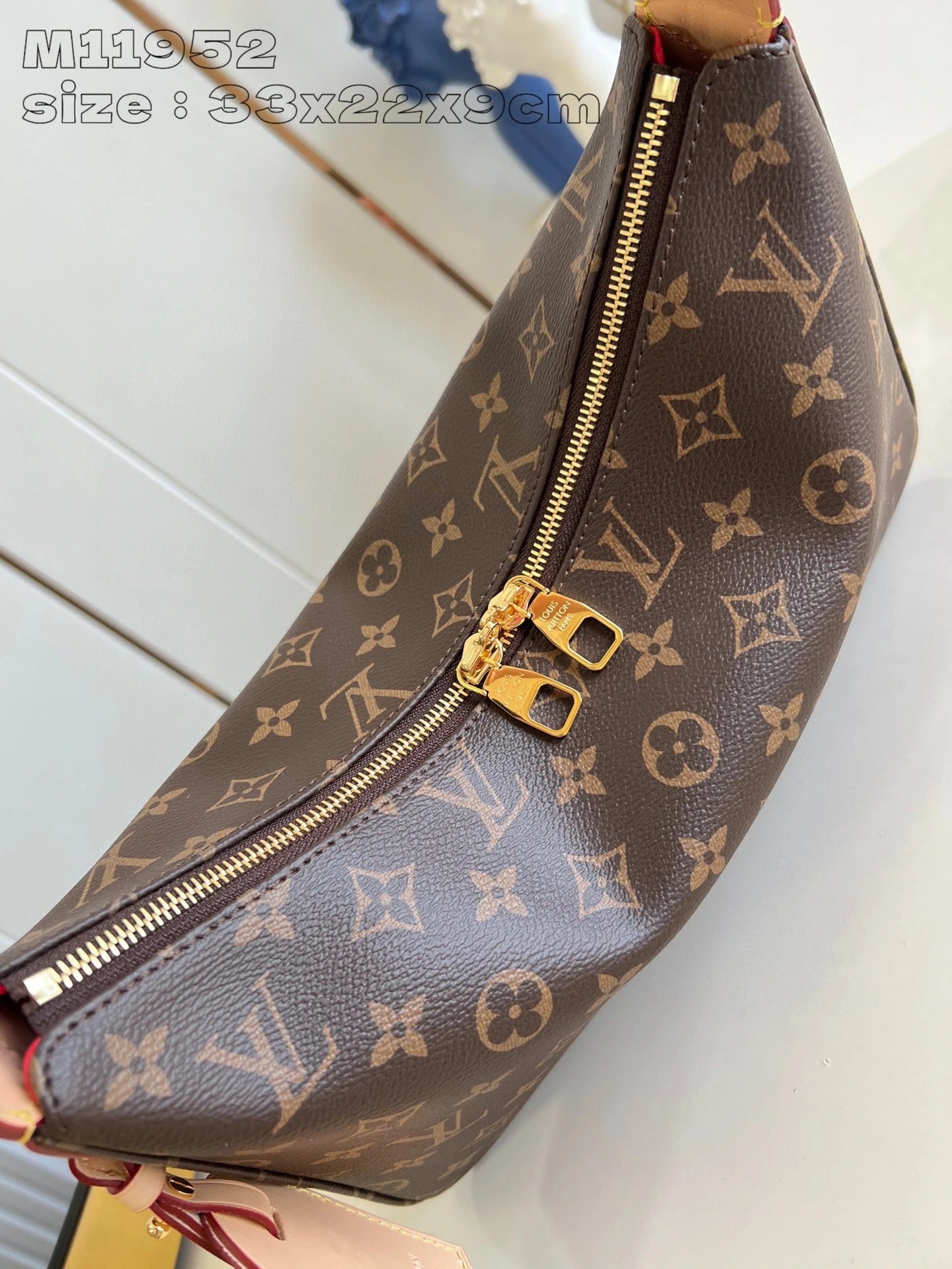 LOUIS VUITTON BAG
