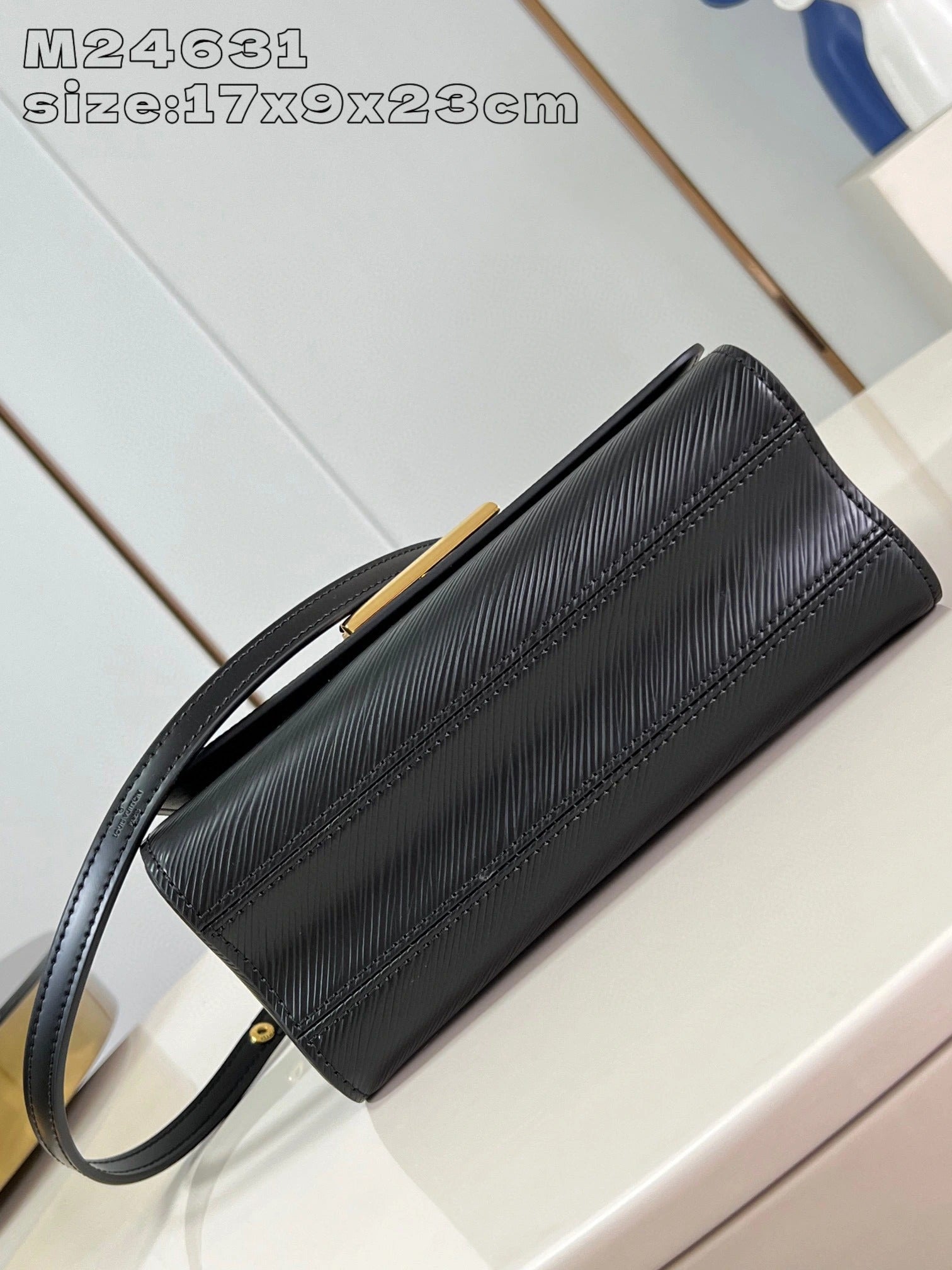 LOUIS VUITTON BAG
