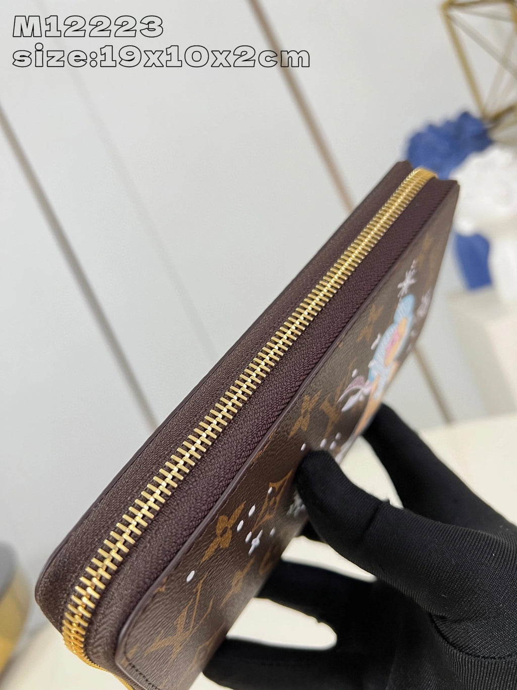 LOUIS VUITTON BAG