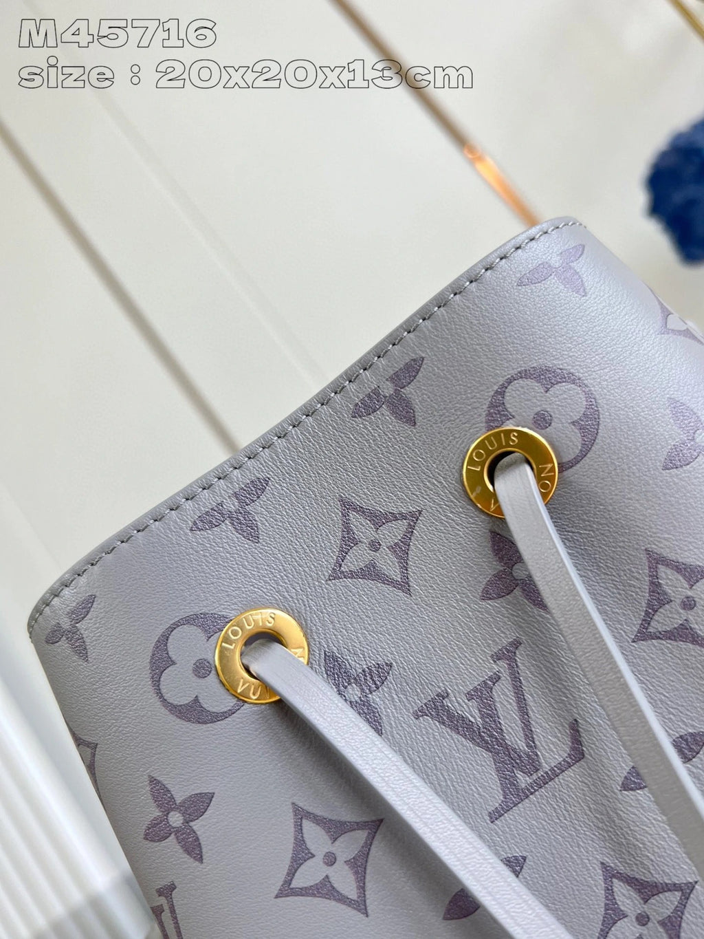 LOUIS VUITTON BAG
