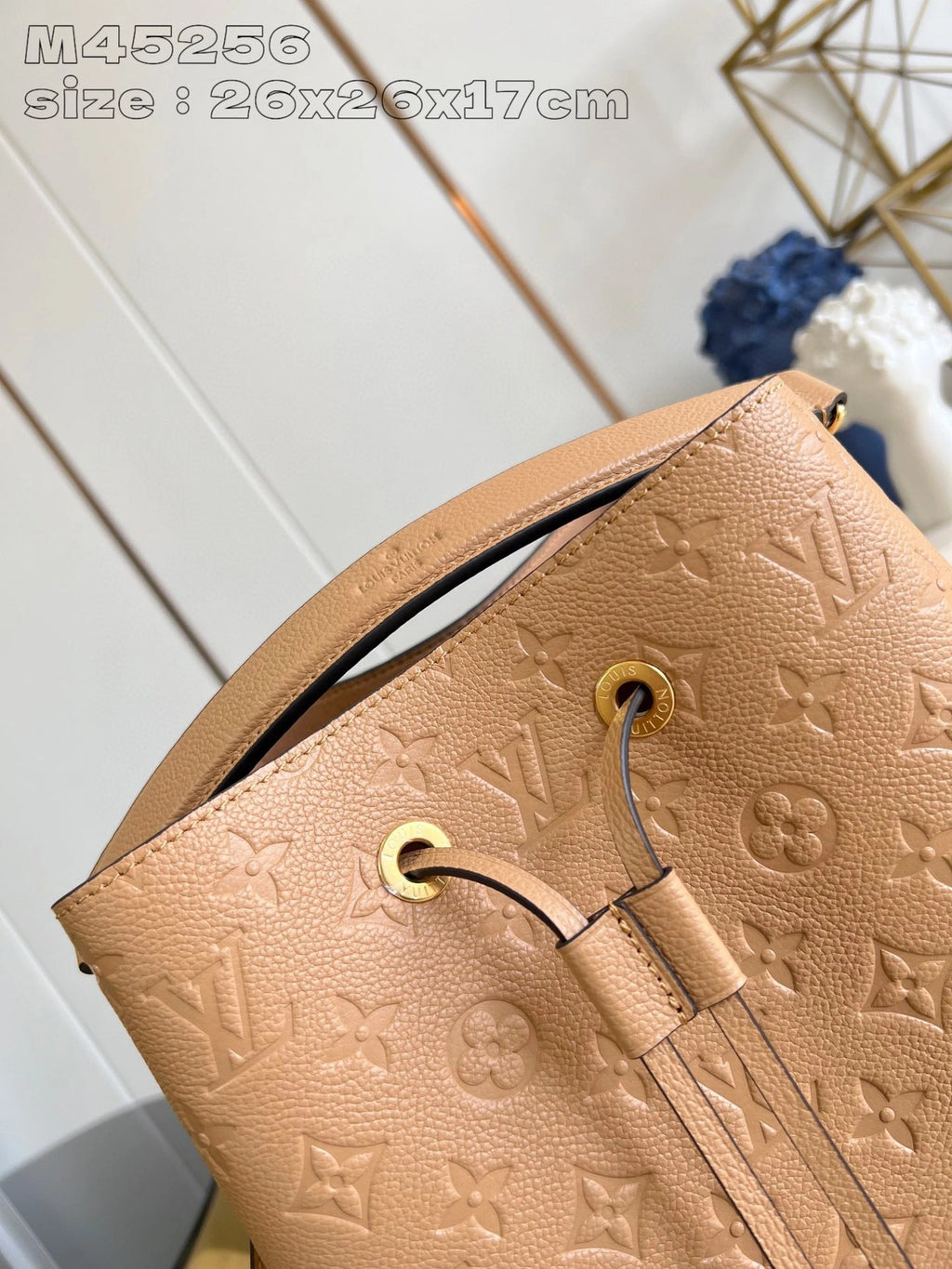 LOUIS VUITTON BAG