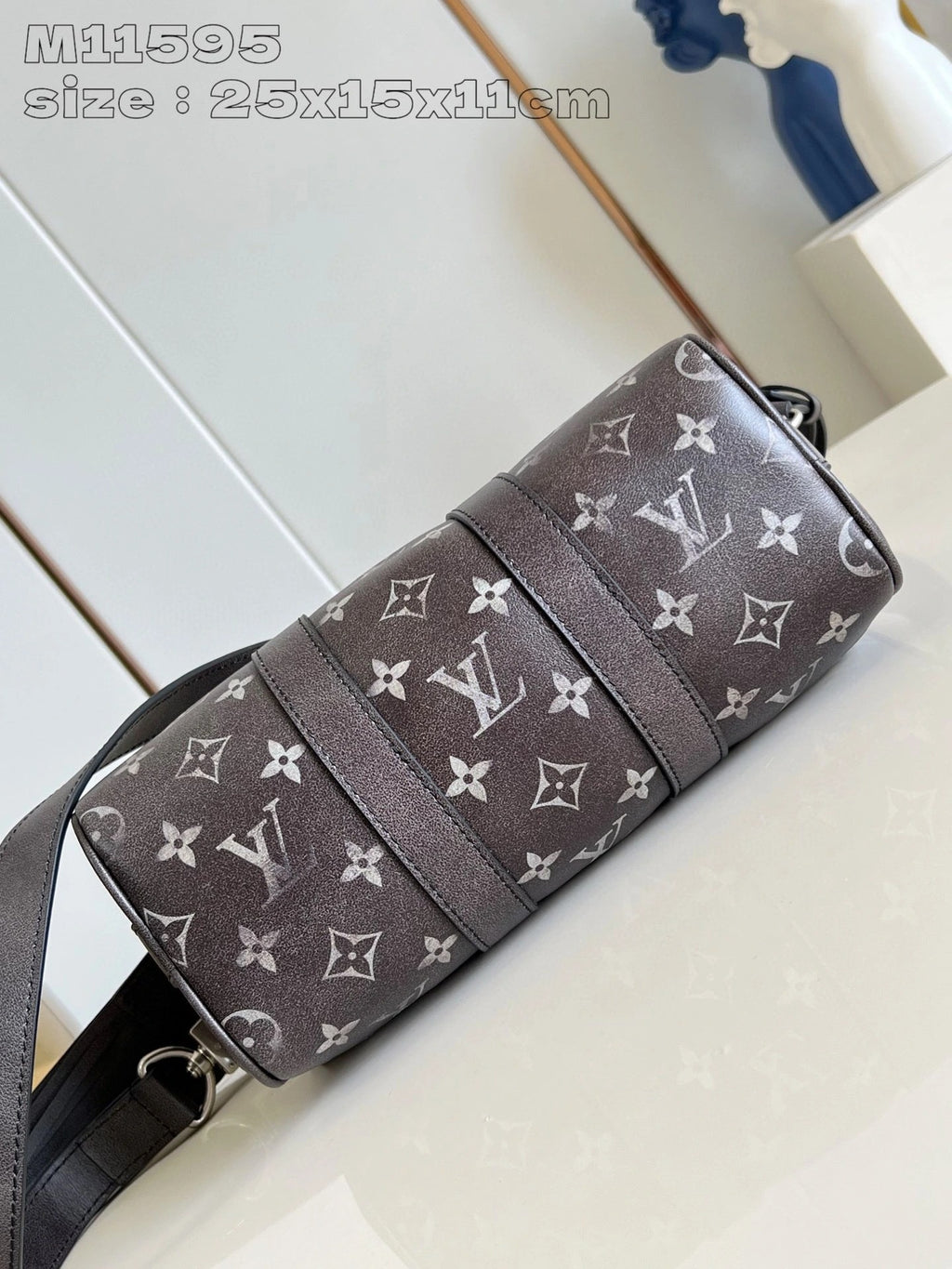 LOUIS VUITTON BAG