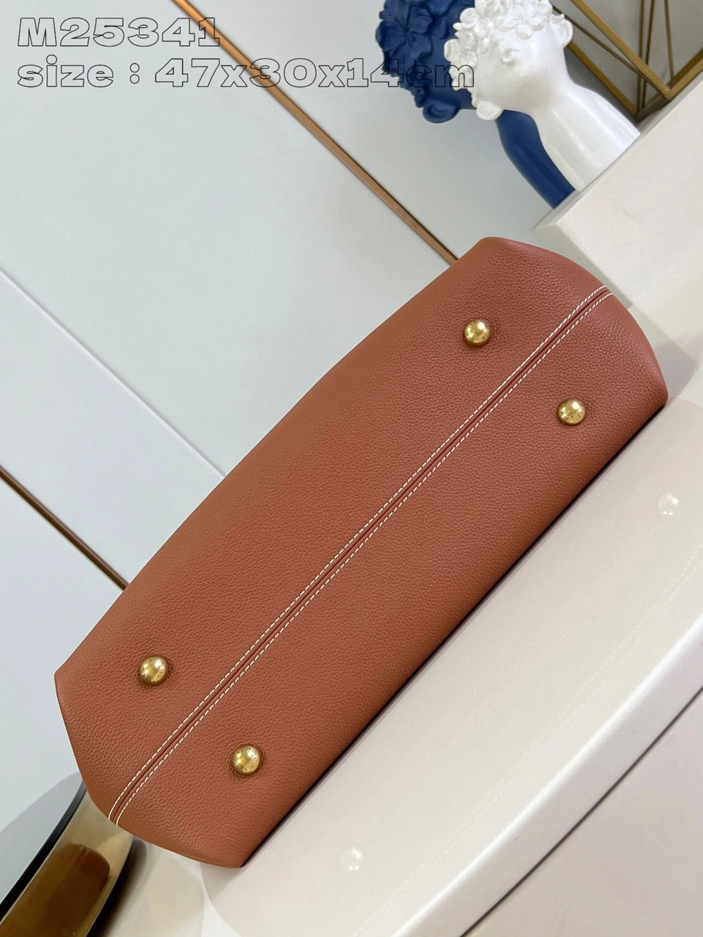 LOUIS VUITTON BAG