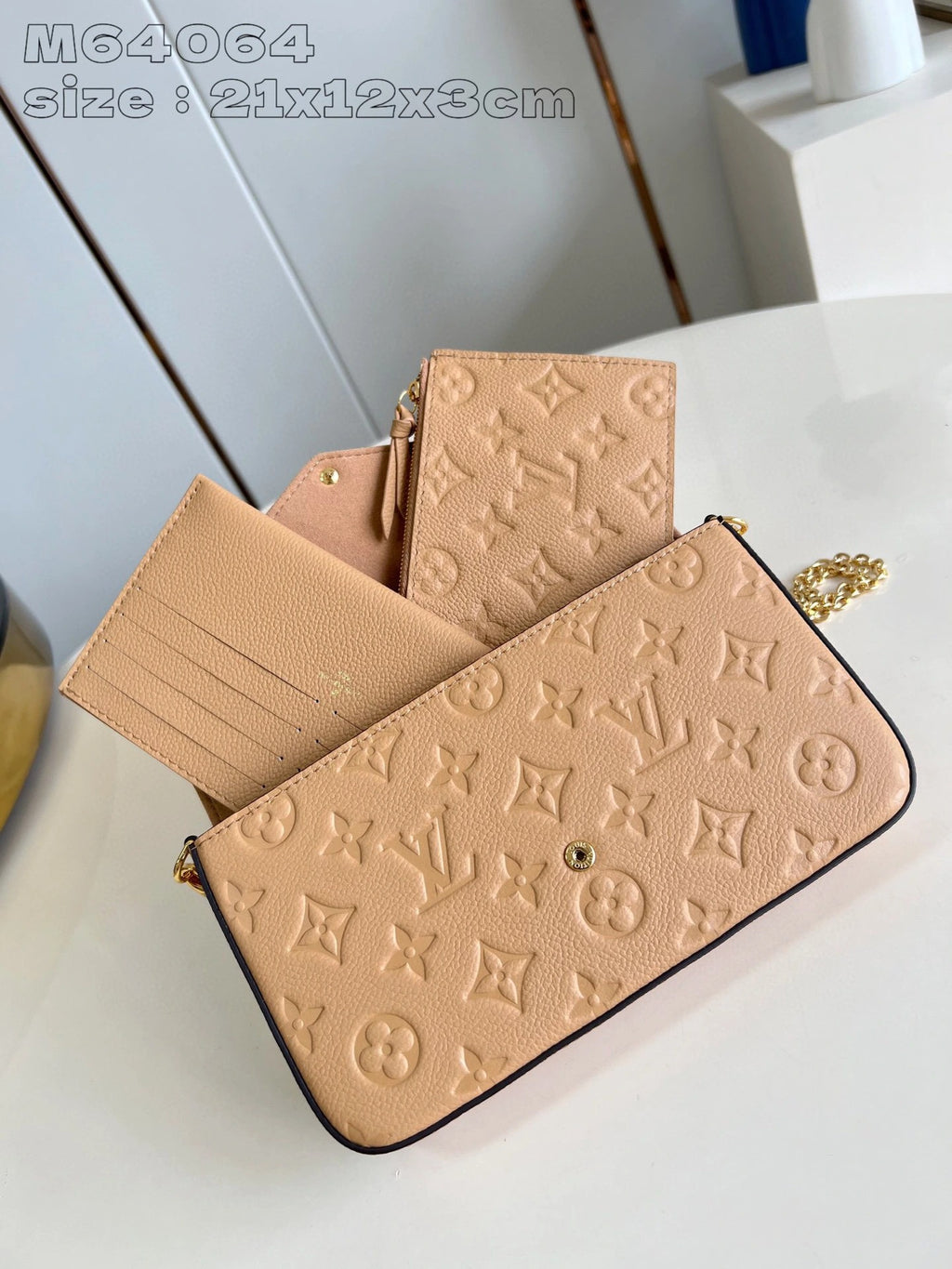 LOUIS VUITTON BAG