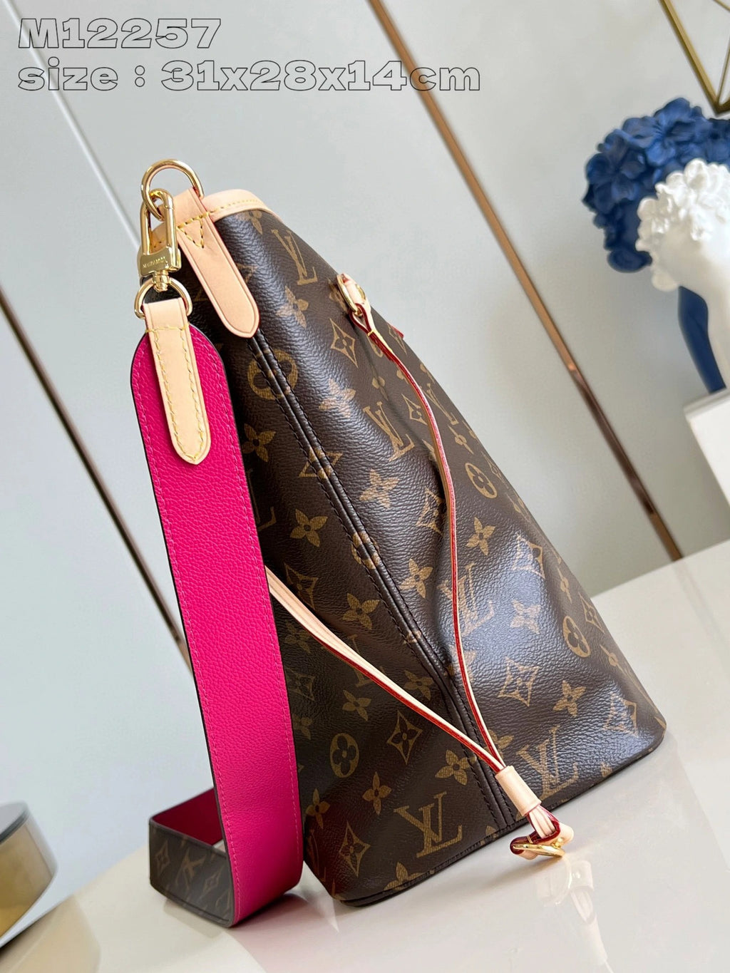 LOUIS VUITTON BAG