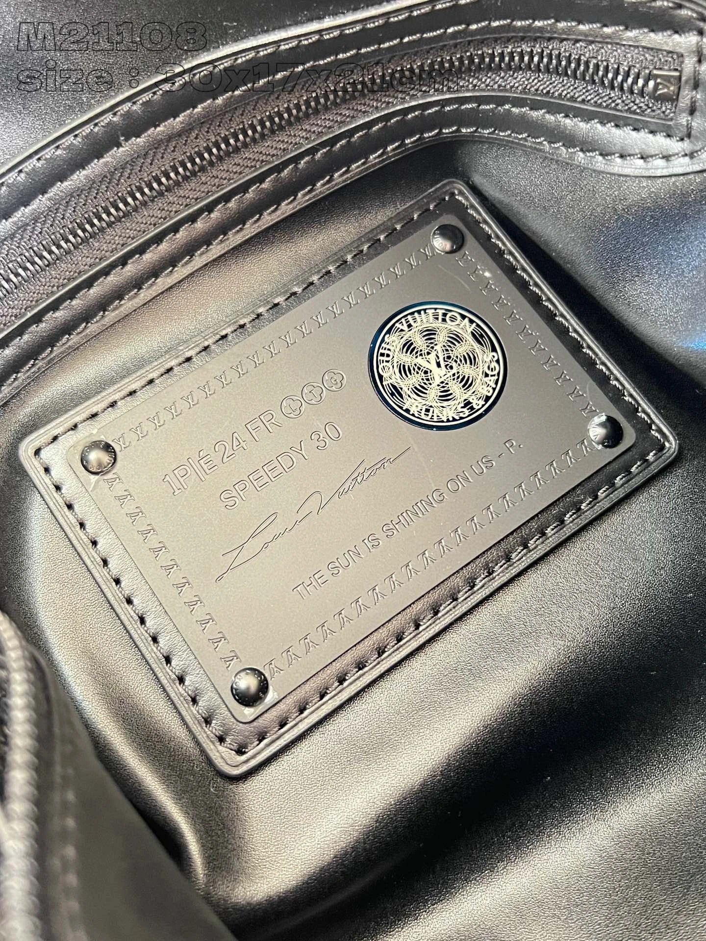 LOUIS VUITTON BAG