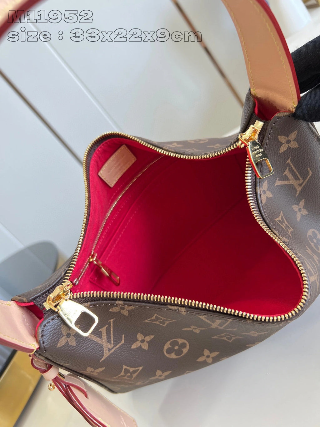 LOUIS VUITTON BAG