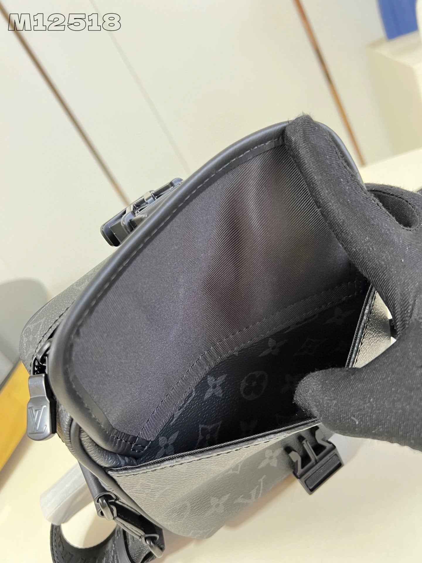 LOUIS VUITTON BAG