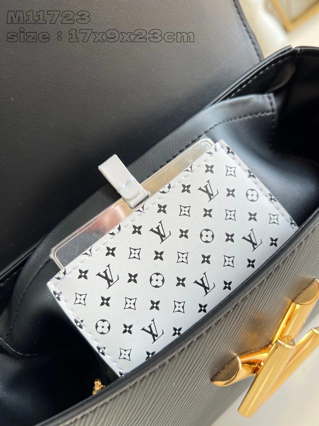 LOUIS VUITTON BAG