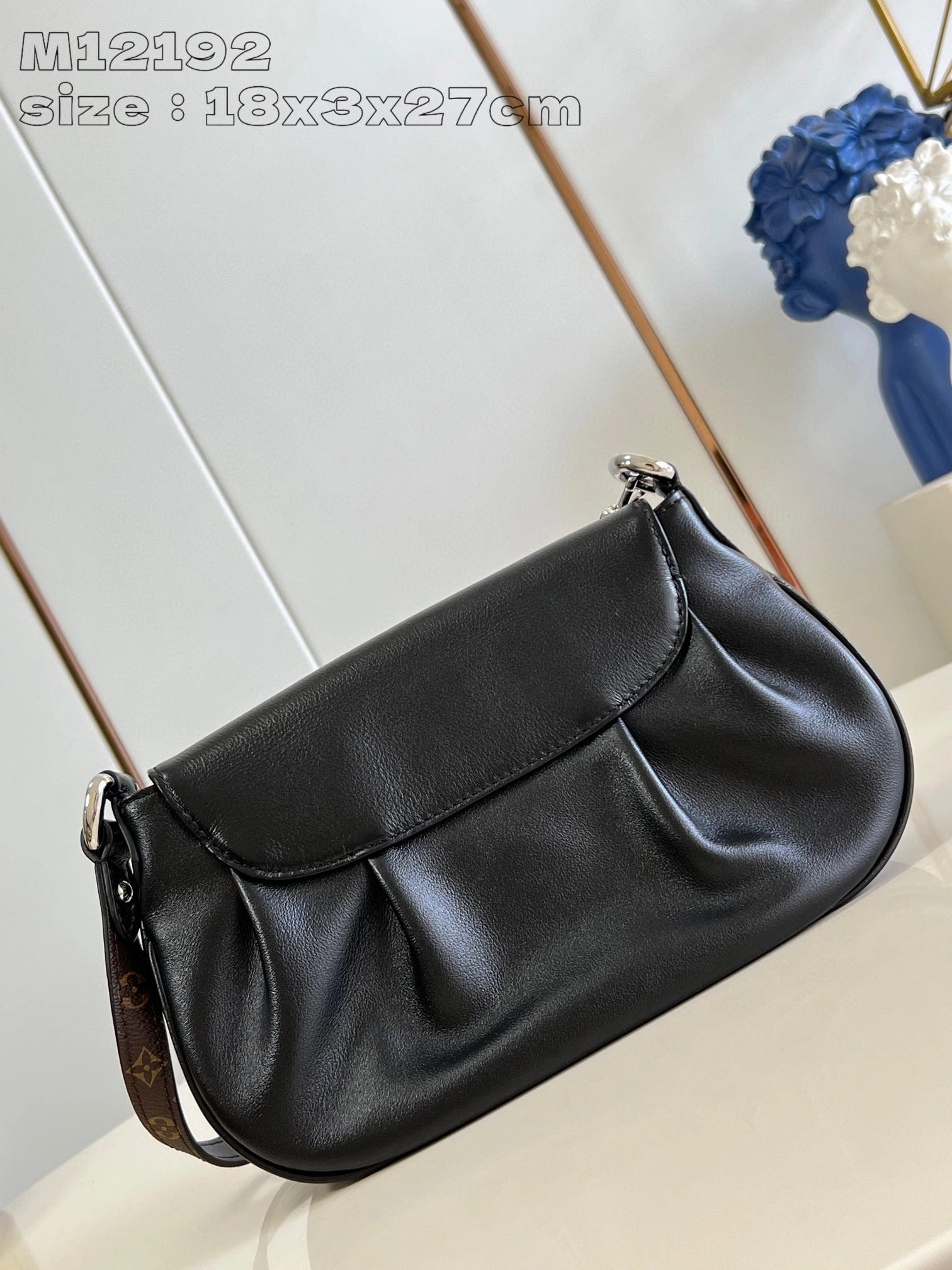 LOUIS VUITTON BAG