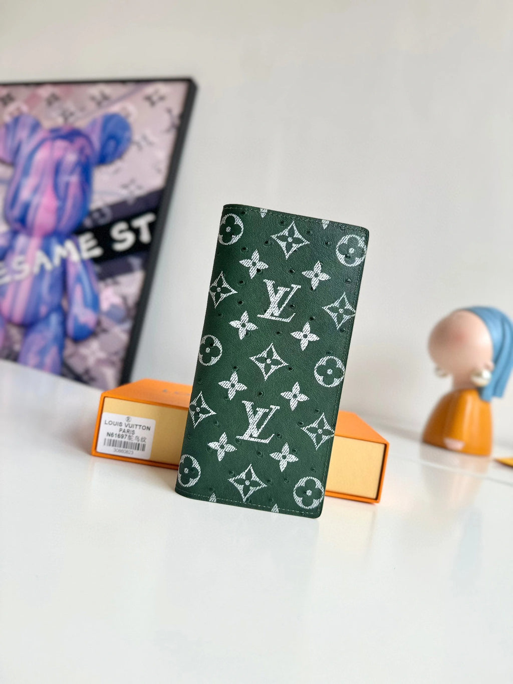 LOUIS VUITTON BAG