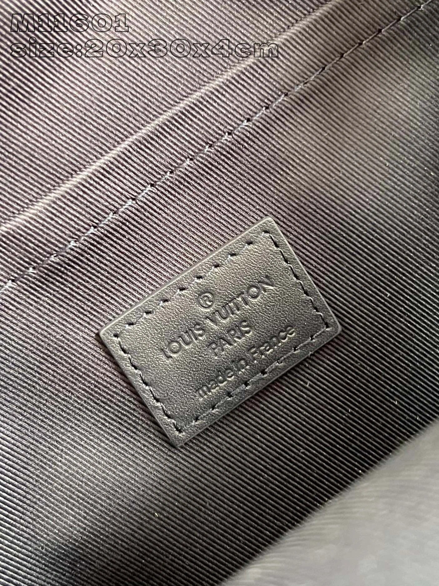 LOUIS VUITTON BAG