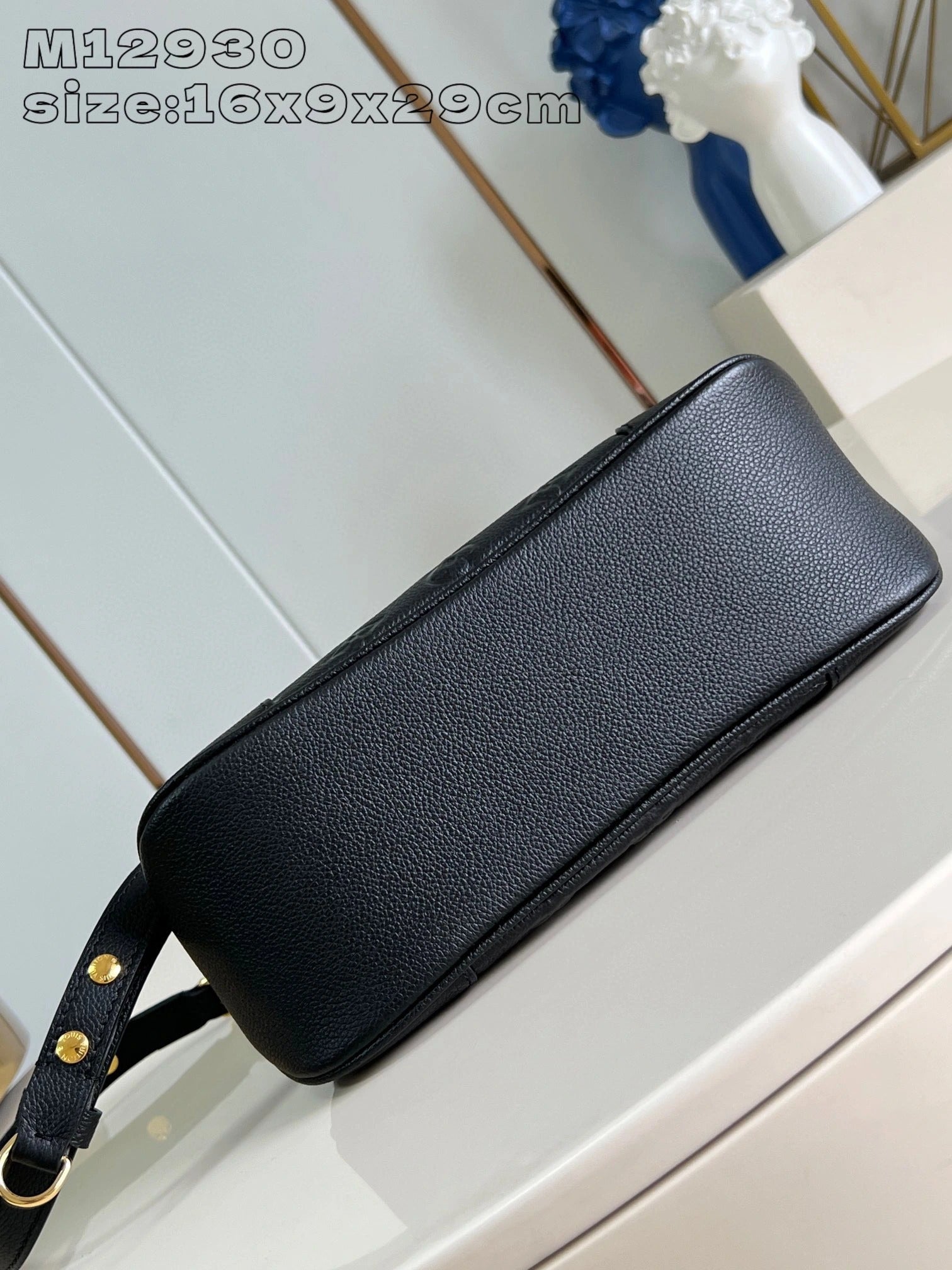LOUIS VUITTON BAG